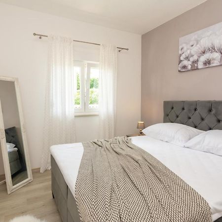 Holiday Home Bibano Bibinje Esterno foto